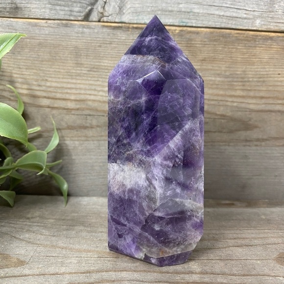 LARGE Dream Amethyst Tower - Picture 1 of 4